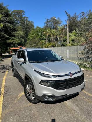 FIAT TORO 2.4 16V MULTIAIR FLEX FREEDOM AT9 FIAT TORO 2.4 16V MULTIAIR FLEX FREEDOM AT9